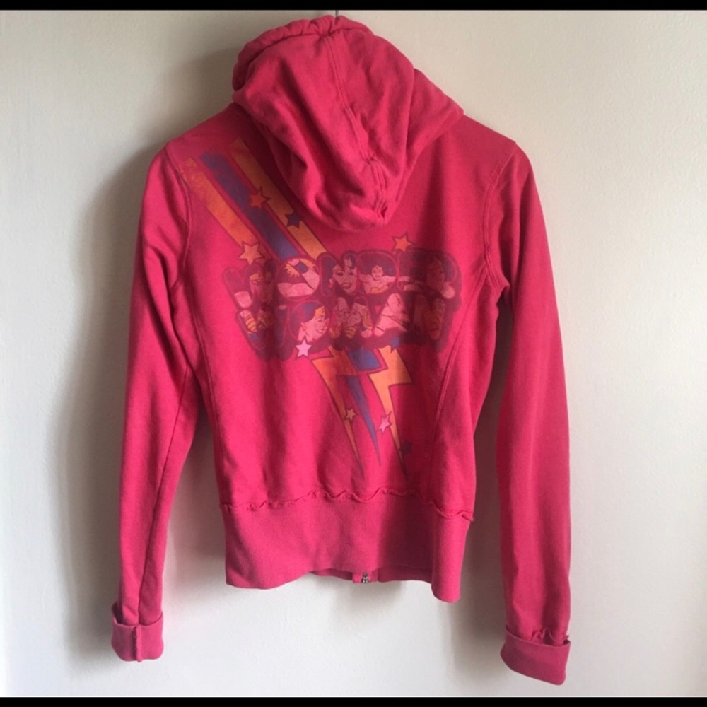 Vintage Wonder Women hoodie!
